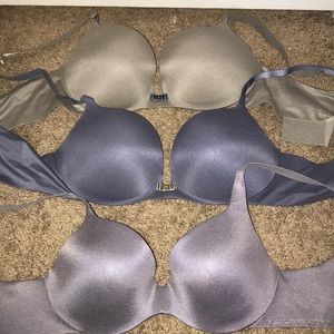 Lot of 3 Lined Demi Victoria’s Secret bras!